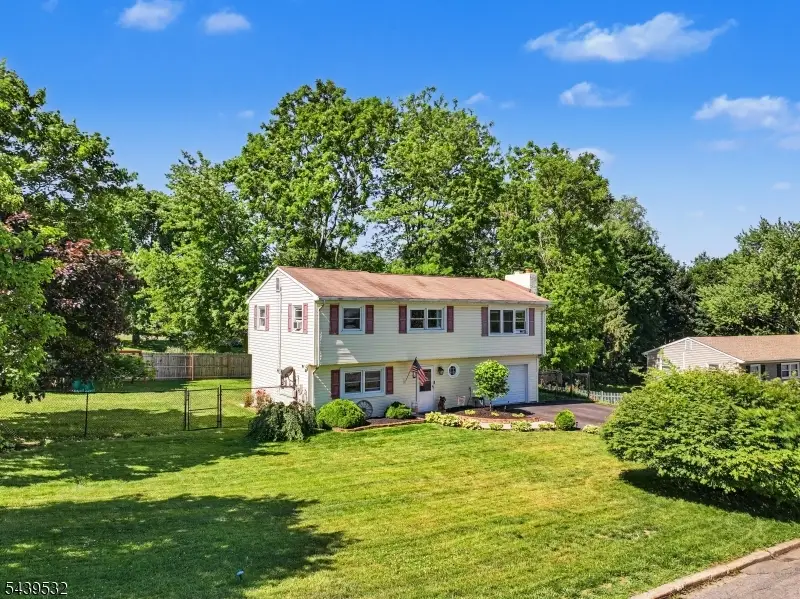 14 Bettino Dr, Ogdensburg, NJ 07439 - #1