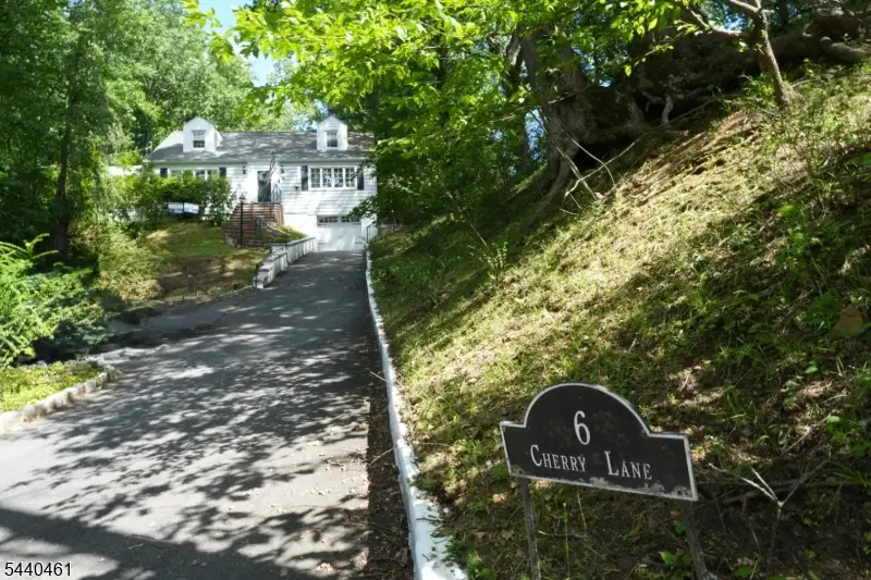 6 Cherry Lane, Caldwell, NJ 07006 - #1