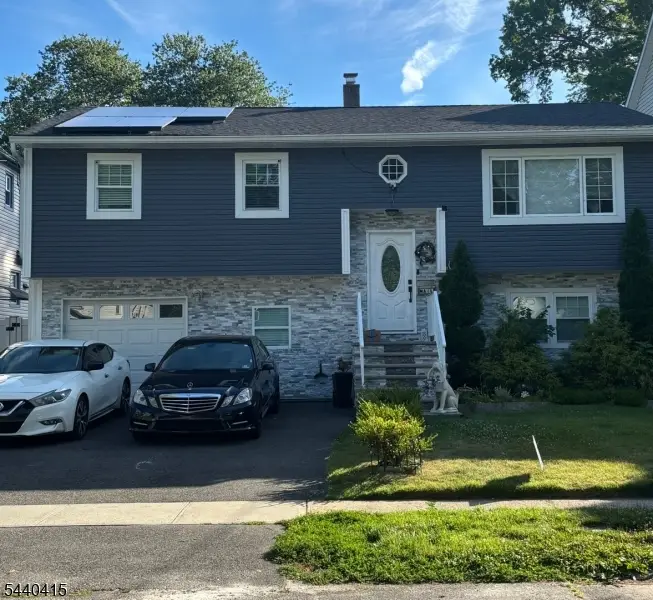 417 Jefferson Ave, Dunellen, NJ 08812 - #1