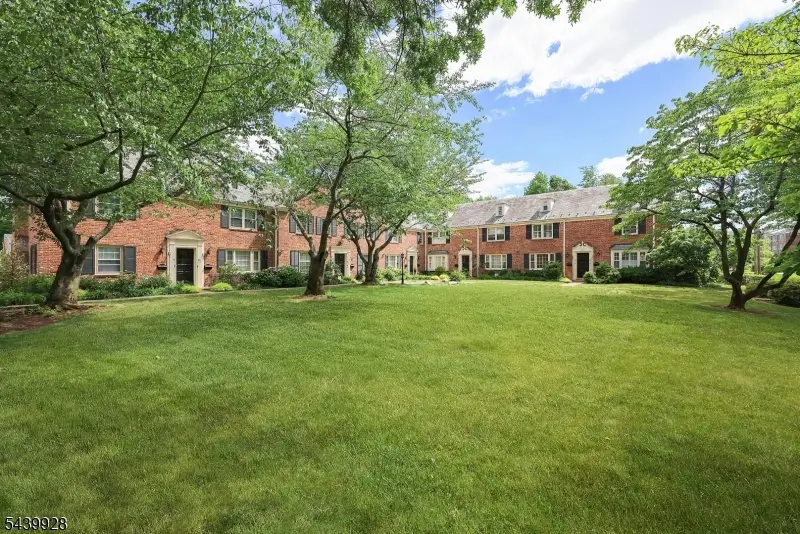 260 Walnut Street, Unit 10 #10, Westfield, NJ 07090 - #3