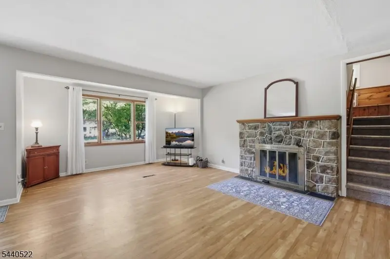 626 5th St, Belvidere, NJ 07823 - #3