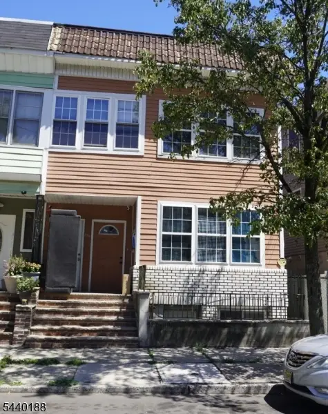 296 Ridgewood Ave, Newark City, NJ 07112