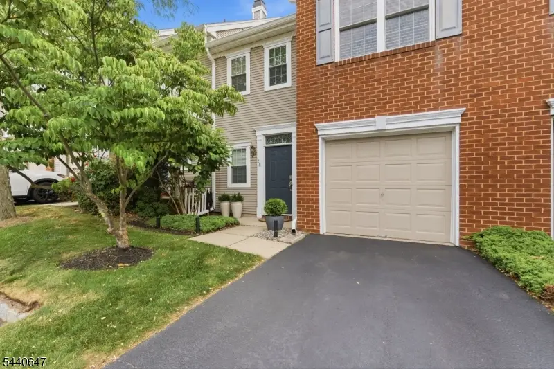 28 Dutch Ct, Holmdel, NJ 07733 - #2