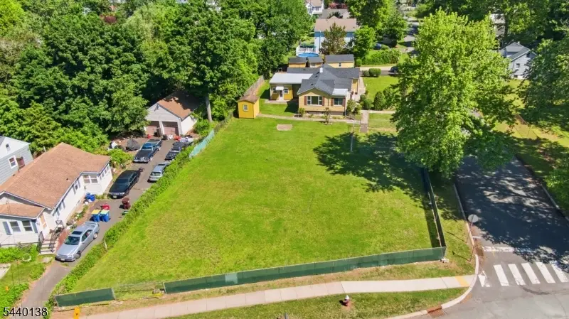 36 Leghorn Ave, Bradley Gardens, NJ 08807 - #3