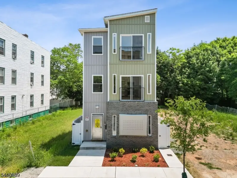 840 S 19th St, Newark, NJ 07108 - #1