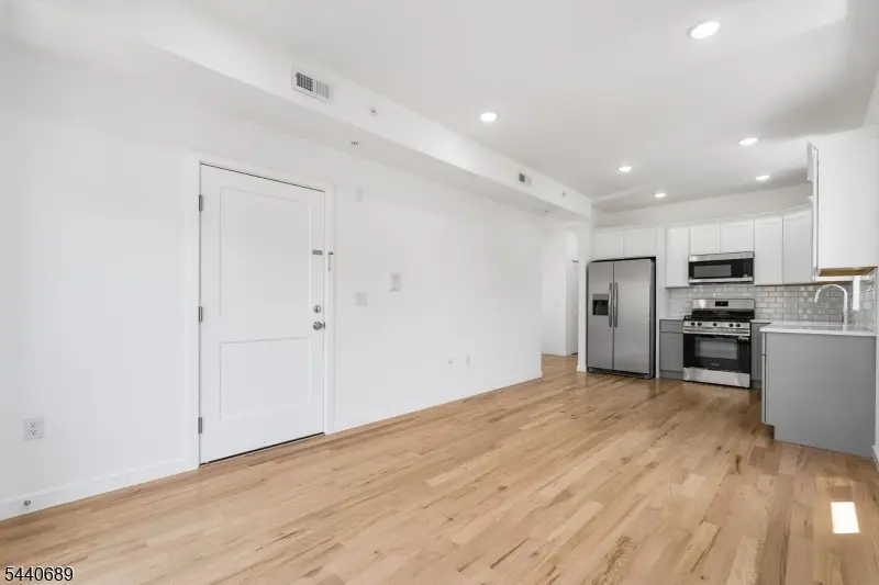 840 S 19th St, Newark, NJ 07108 - #3