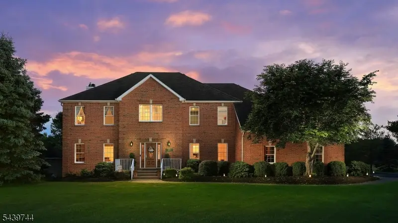 195 Fairfield Ln, Blackwells Mills, NJ 08844 - #1