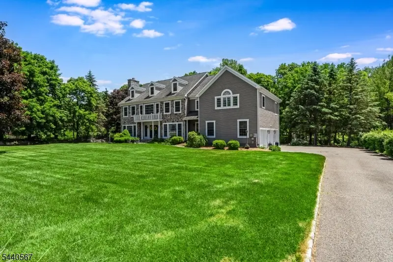 2 Coe Farm Rd, Mendham, NJ 07945 - #2