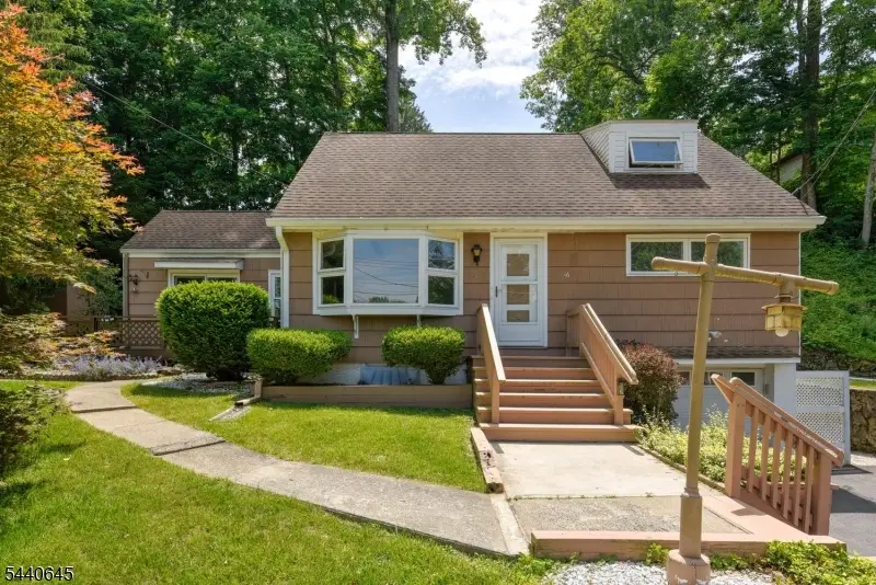16 Lenape Ave, Andover, NJ 07860 - #1