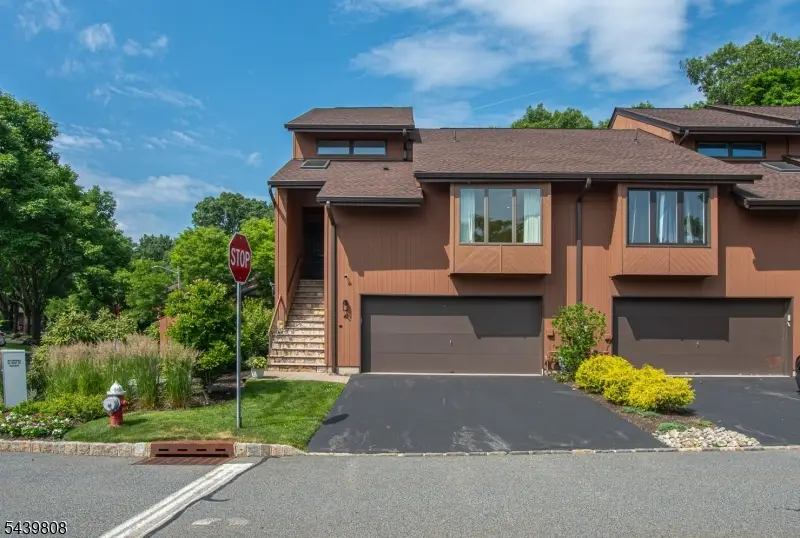 41 Sullivan Dr, West Orange, NJ 07052 - #2