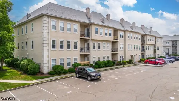308 Brittany Dr #308, Wayne Twp., NJ 07470