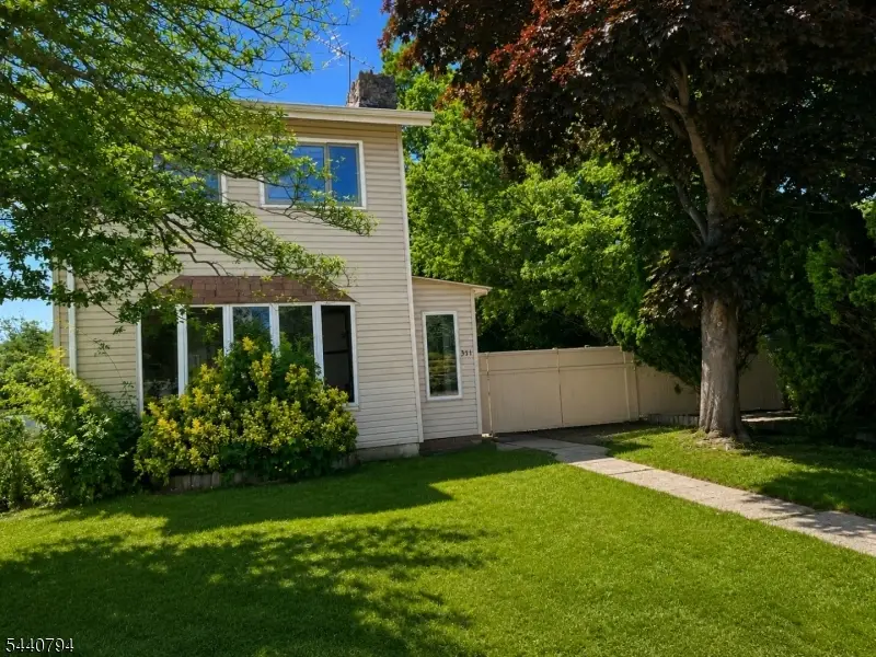 311 Prospect Ave, Laurence Harbor, NJ 08879 - #1