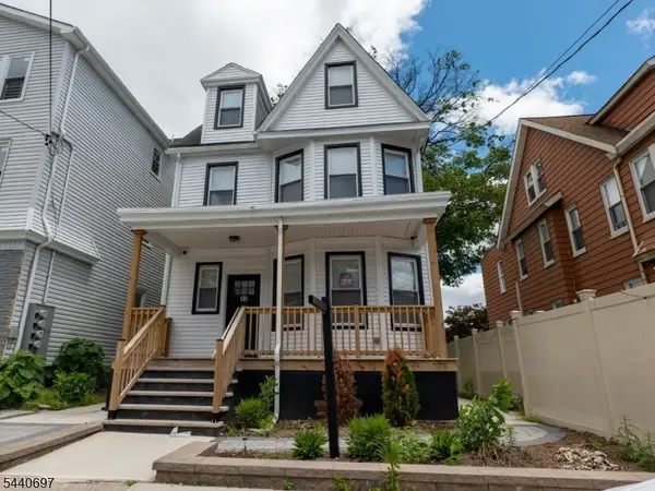 32 Palm St, Newark City, NJ 07106