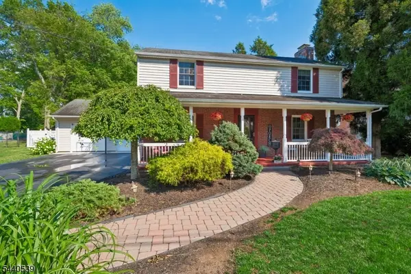 14 Beach St, East Hanover Twp., NJ 07936