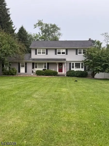 1 Oak Grove Rd, Raritan Twp., NJ 08822