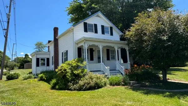 14 Hoffman Rd, Clinton Twp., NJ 08833