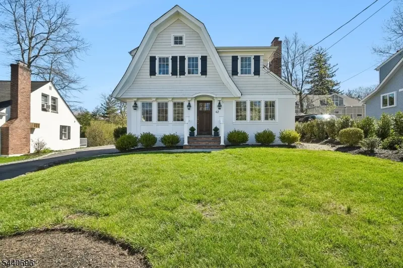 42 Locust Dr, Summit, NJ 07901 - #2
