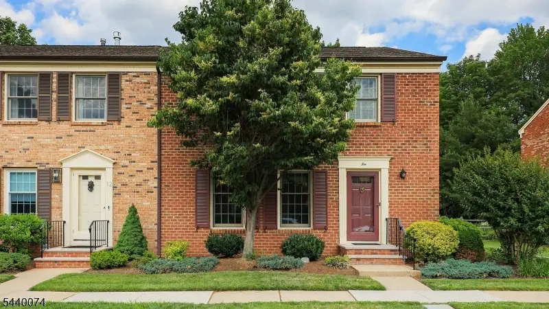 10 Cowperthwaite Sq, Westfield, NJ 07090 - #1