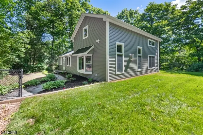 14 Maine Rd, Upper Greenwood Lake, NJ 07480 - #2