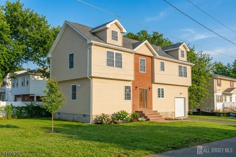 31 Davis Ave, Franklin, NJ 08873 - #2