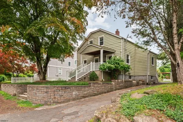 54 Chestnut Ave, Park Ridge Boro, NJ 07656