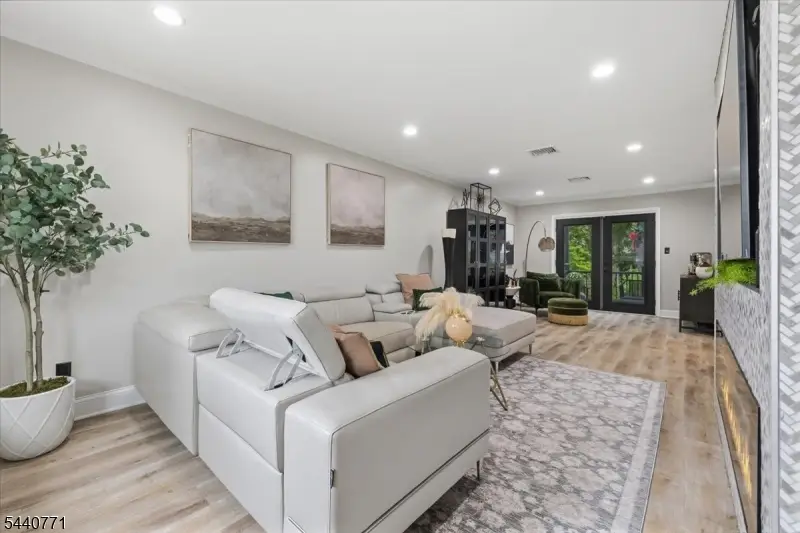 11 Nottingham Rd, West Orange, NJ 07052 - #3