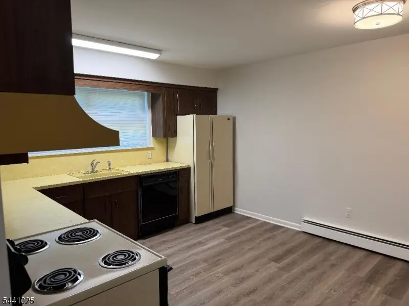 44 Burgh Ave, Clifton, NJ 07011 - #3