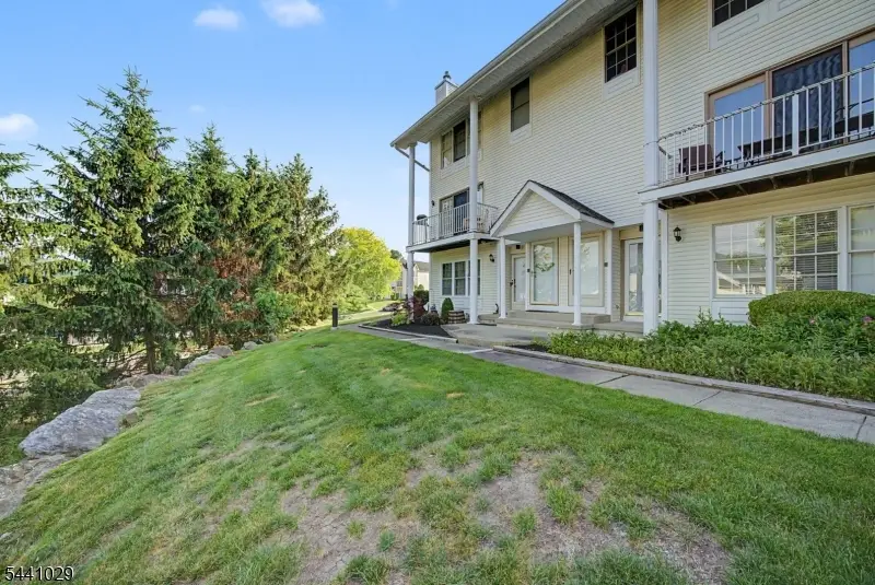 12 Amherst Ct, Hamburg, NJ 07419 - #3