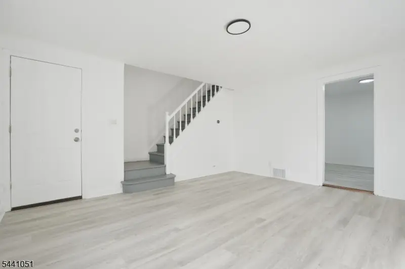 1570 Clinton Pl, Hillside, NJ 07205 - #3