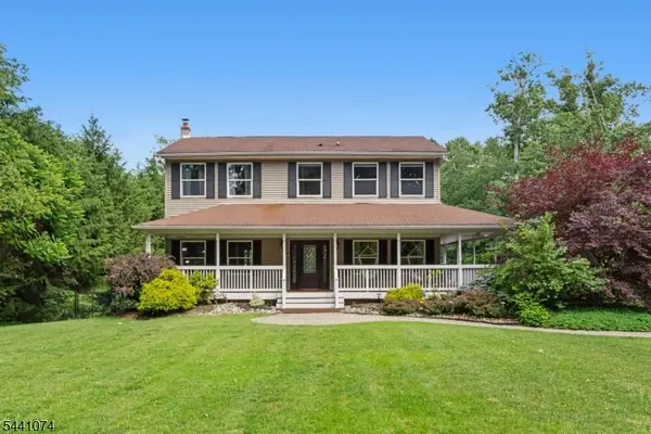 16 Horace Rd, Jefferson Twp., NJ 07438
