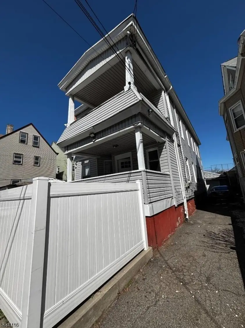 203 Lawrence St, Paterson, NJ 07501 - #3