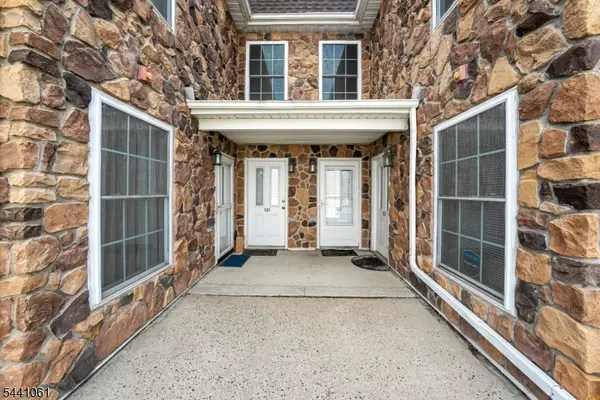 123 Chariot Ct, Piscataway Twp., NJ 08854