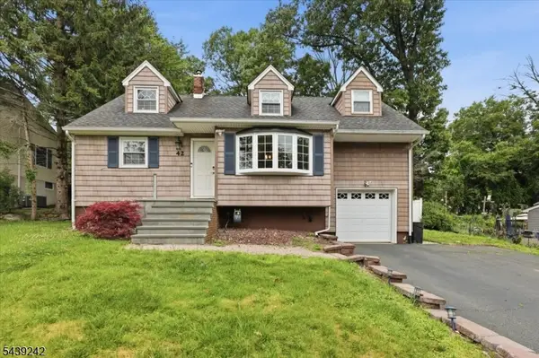 42 Virginia Ave, Jefferson Twp., NJ 07849
