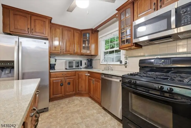 42 Virginia Ave, Lake Hopatcong, NJ 07849 - #2