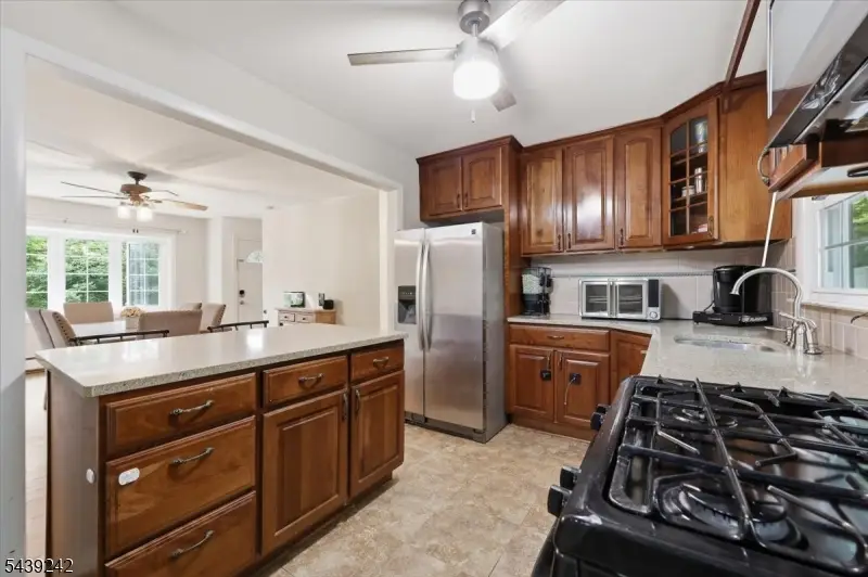 42 Virginia Ave, Lake Hopatcong, NJ 07849 - #3