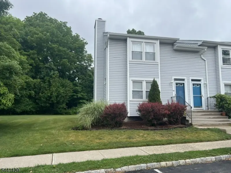 53 Village Dr, Hamburg, NJ 07419 - #1