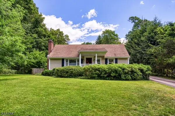 28 Saw Mill Rd, Warren Twp., NJ 07059