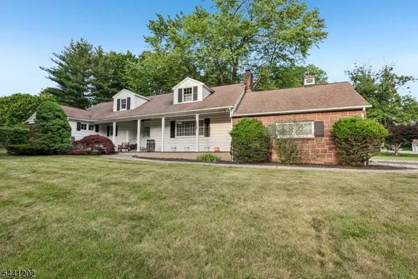 14 Saddle River Ro, Woodcliff Lake Boro, NJ 07677