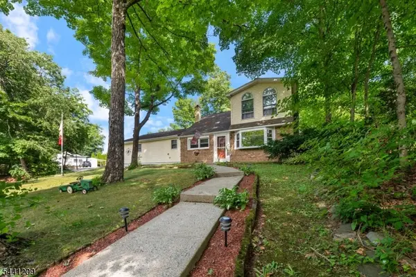 25 Belford Dr, West Milford Twp., NJ 07480