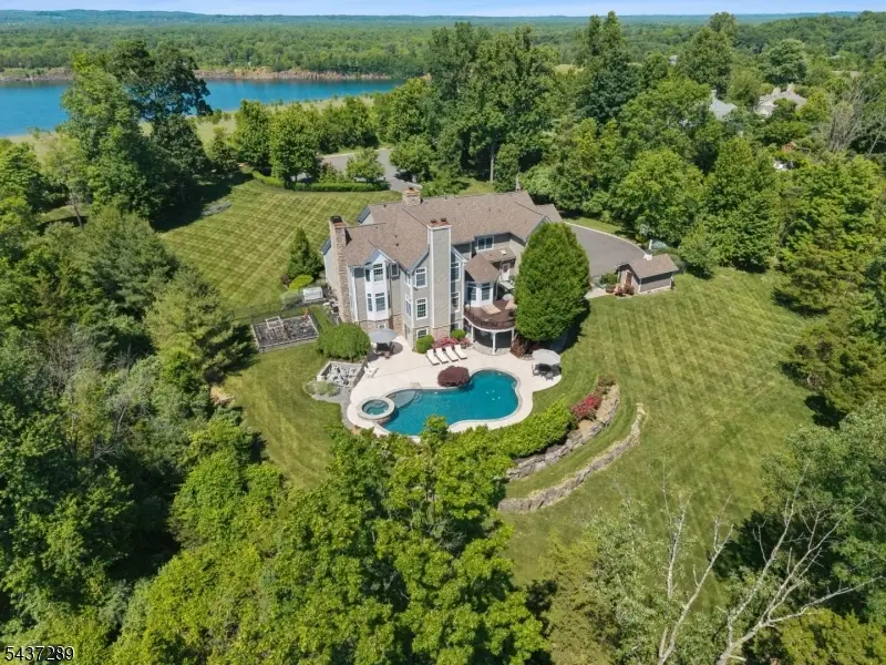 22 High Hill Ct, Bernards, NJ 07920 - #1