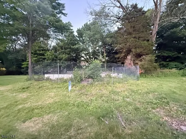 38 Walker Ave, West Milford Twp., NJ 07480