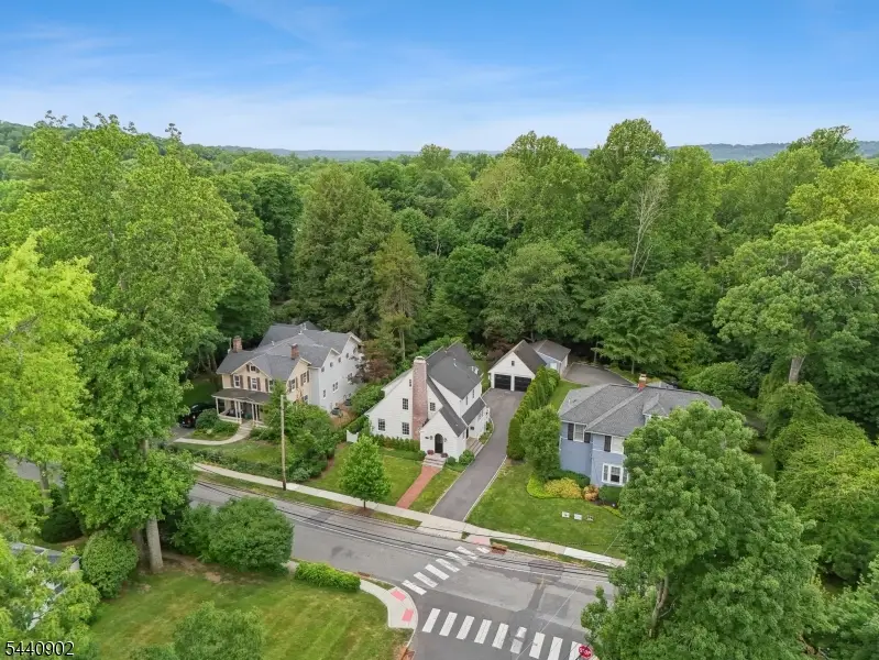 27 Pine Grove Ave, Summit, NJ 07901 - #3