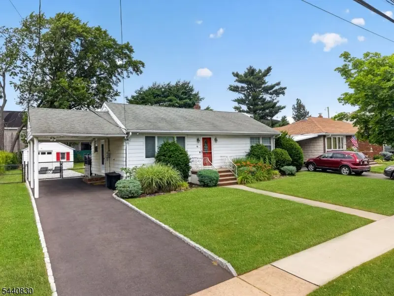 42 Donnalin Pl, Clifton, NJ 07013 - #3