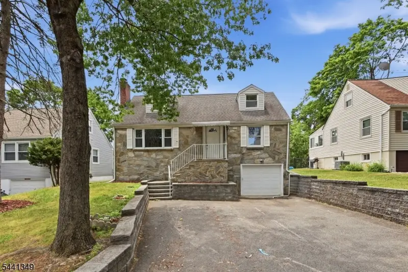 20 Sunnyside Rd, Pleasantdale, NJ 07052 - #1