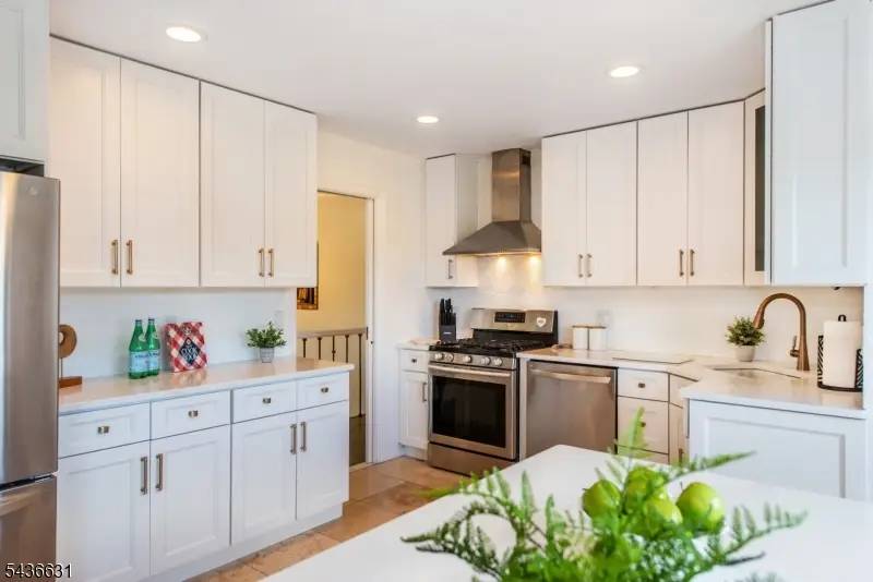 15 Bogert Pl, Clifton, NJ 07013 - #2