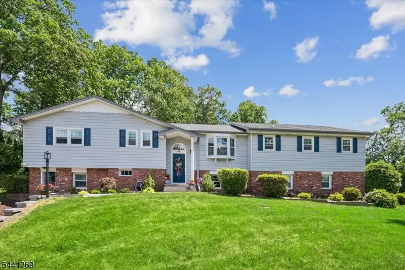 34 Woodlawn Ter, Lake Hopatcong, NJ 07849 - #1