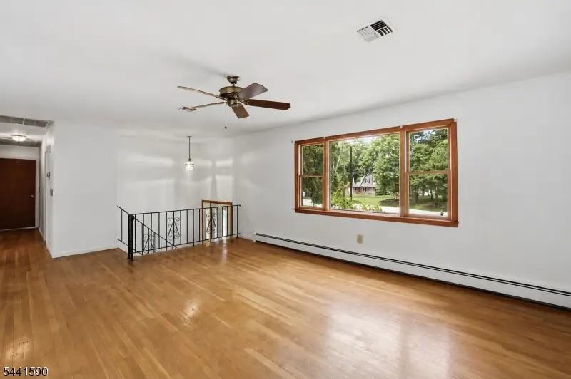 741 Westwood Ave, River Vale, NJ 07675 - #3