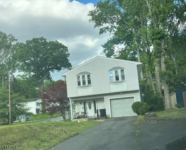 21 Greenwood Ave, Hopatcong Boro, NJ 07874