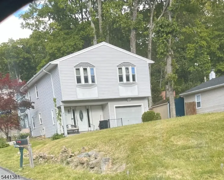 21 Greenwood Ave, Hopatcong, NJ 07874 - #2