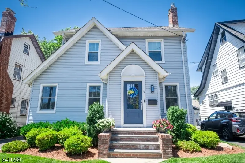 19 Overlook Ter, Maplewood, NJ 07040 - #2